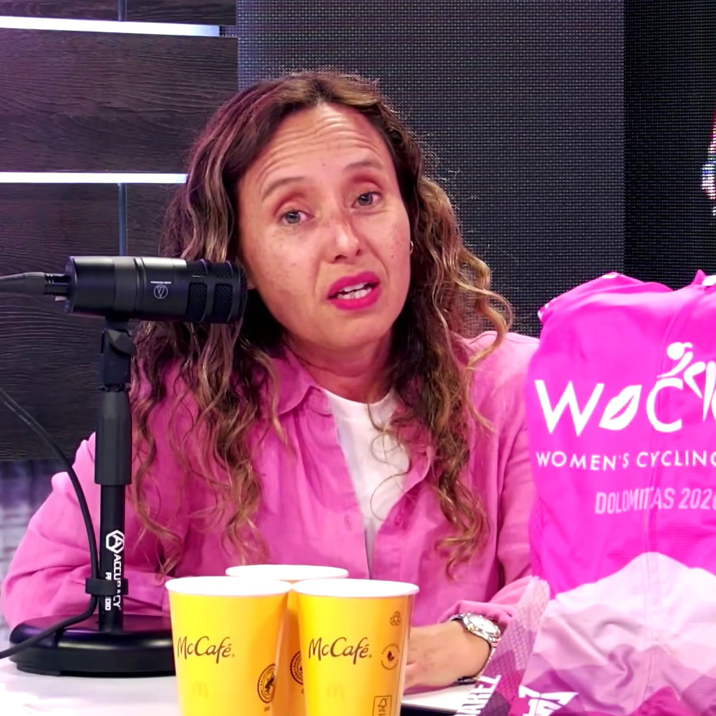 TANIA GALDAMES G., ejecutiva de la minería, funda un club de ciclismo femenino, para motivar a las chilenas a tener una vida mas plena, a través del deporte.