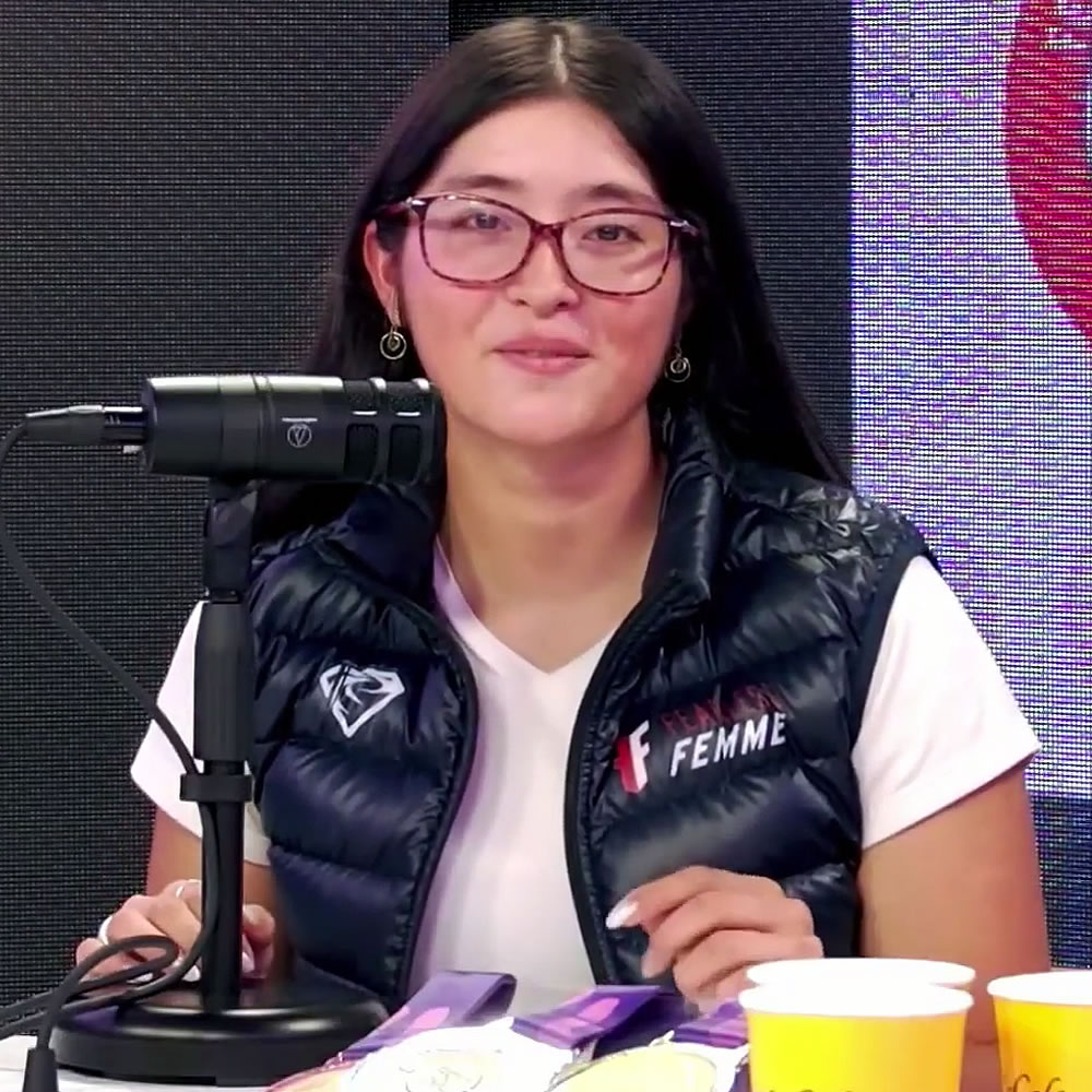 JAVIERA GARRIDO M., junto a sus padres Olímpicos, han formado un equipo familiar, que ha sido la base de sus éxitos ciclistico. Triple medallista, Juegos Sudamericanos de la Juventud 2025